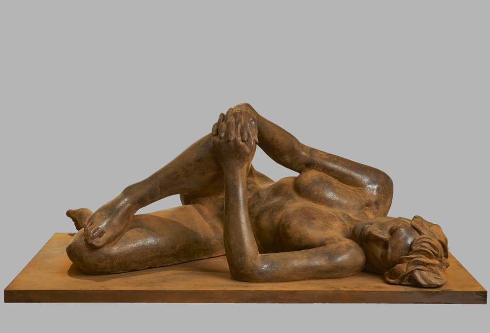 Silvia (2015) Terracotta. 110x42x60 cm Seleccionada en el 8º Concurso de pintura y escultura de la Fundació de les Arts i els Artistes. Adquirida por el Museo Europeo de Arte Moderno de Barcelona (MEAM)